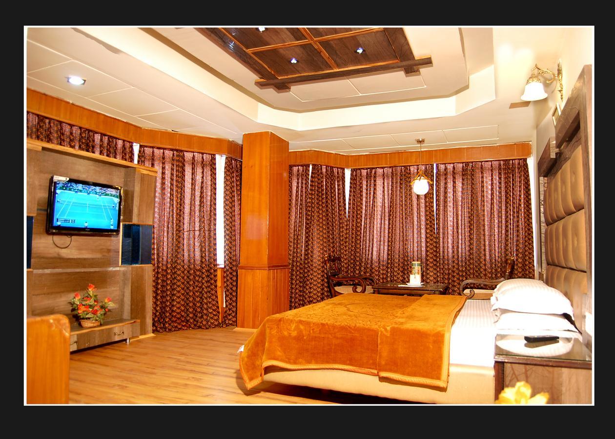 Hotel Out Town Manāli Εξωτερικό φωτογραφία